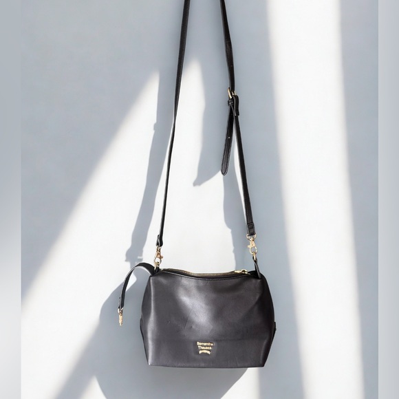 TAVASA (Japanese) Black Leather Crossbody Bag - Picture 1 of 11